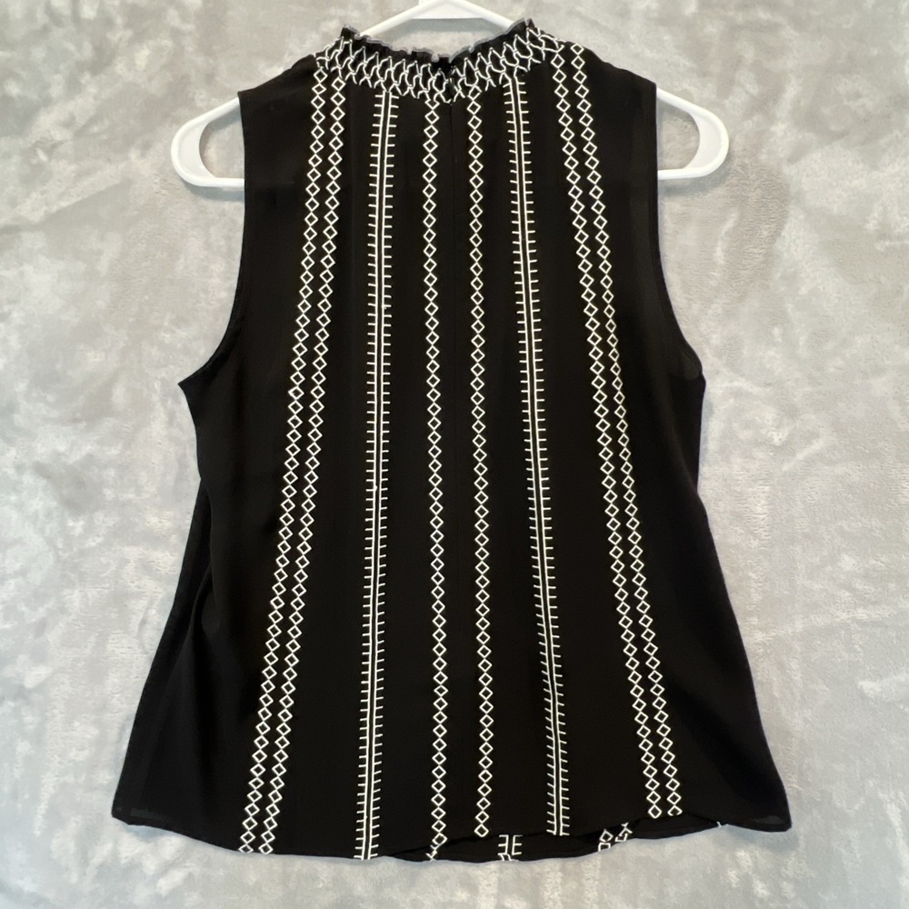 WHBM White House Black Market Womens Size 4 Mock Neck Sleeveless Top Blouse Tank - Picture 2 of 9